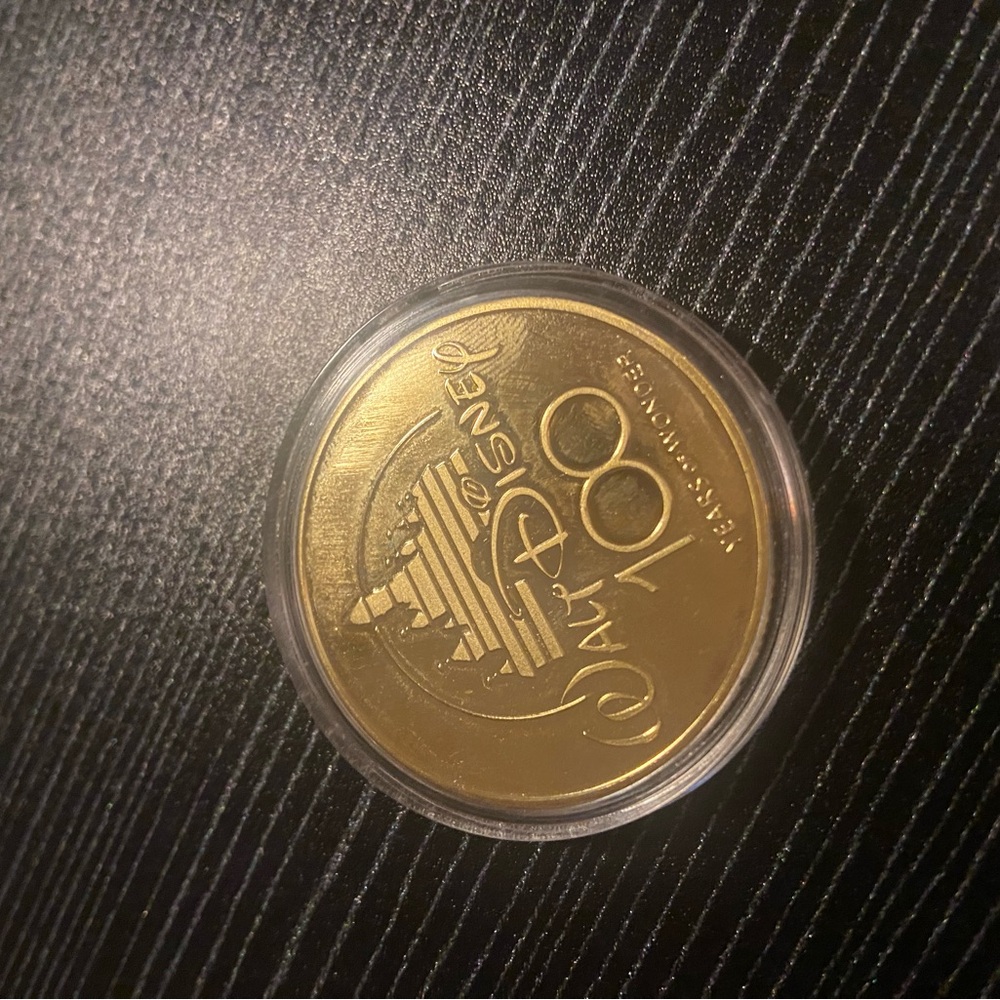 Disney Gold Commemorative Coin - Picture 8 of 8